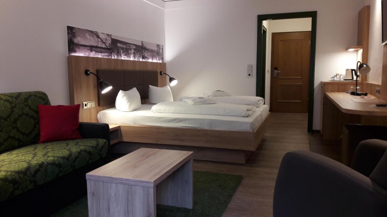 Hotel Ochsen Hoefen an der Enz Екстер'єр фото