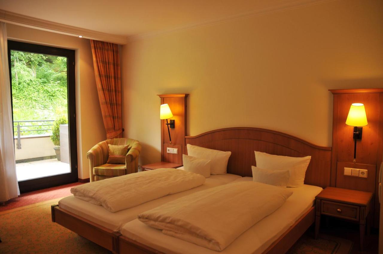 Hotel Ochsen Hoefen an der Enz Екстер'єр фото