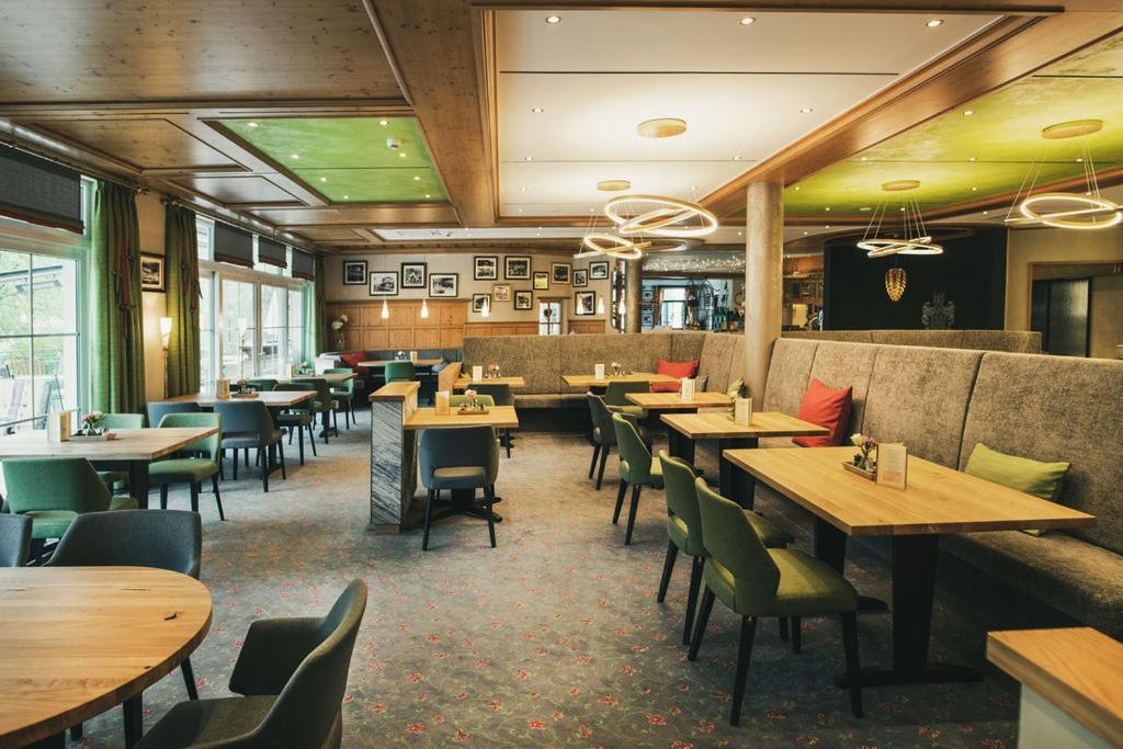 Hotel Ochsen Hoefen an der Enz Екстер'єр фото
