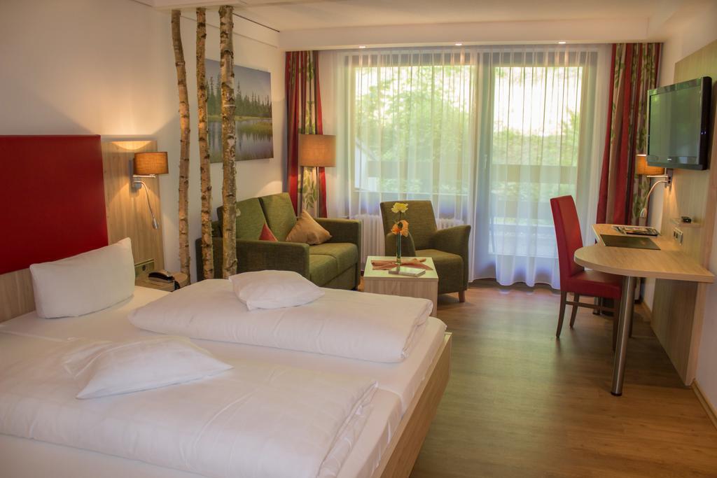 Hotel Ochsen Hoefen an der Enz Екстер'єр фото