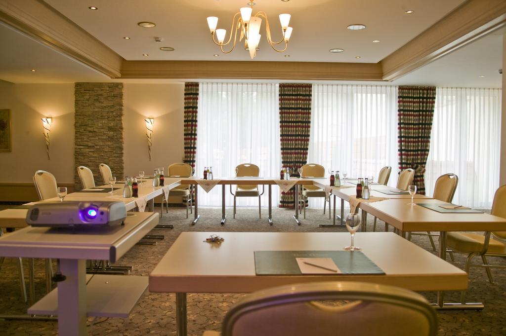 Hotel Ochsen Hoefen an der Enz Екстер'єр фото