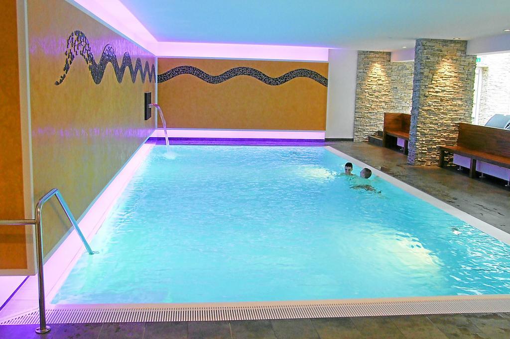 Hotel Ochsen Hoefen an der Enz Екстер'єр фото