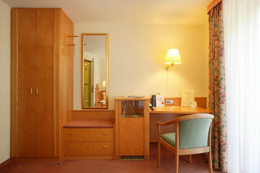 Hotel Ochsen Hoefen an der Enz Екстер'єр фото