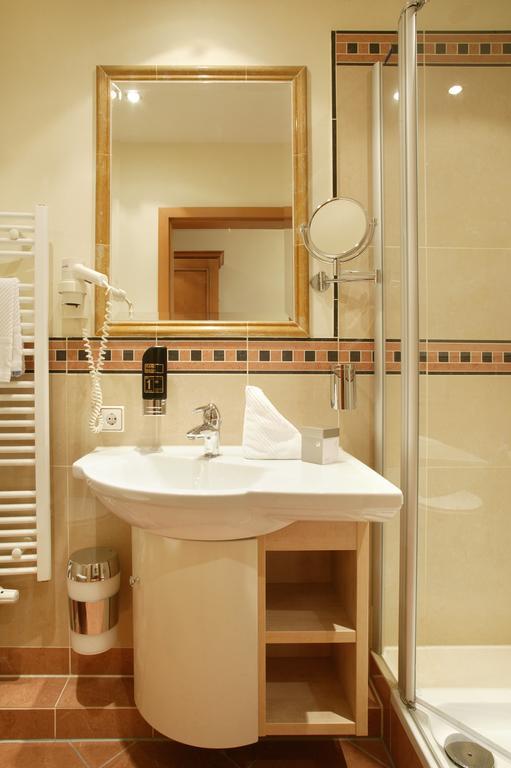 Hotel Ochsen Hoefen an der Enz Екстер'єр фото
